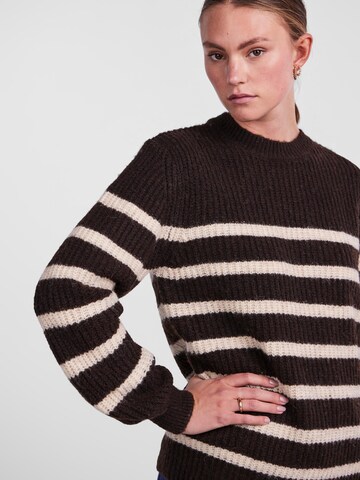 Pullover 'NANNA' di PIECES in marrone