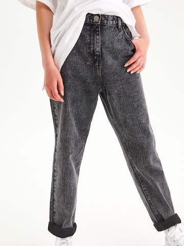 Next Regular Jeans in Grau