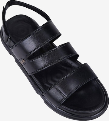 Desa Sandal 'DESA Herren-Ledersandalen mit Nietenbesatz' in Black: front