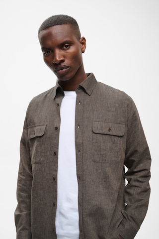 Matinique - Comfort Fit Camisa clássica 'MAChristaldo P' em castanho