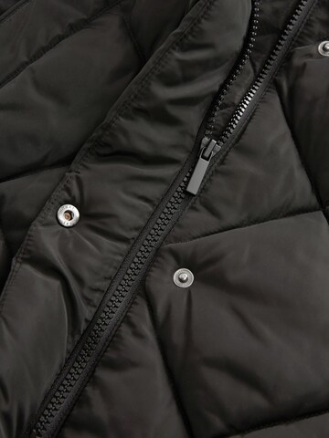 Next Coat in Black