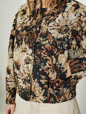 Veste mi-saison 'Nathalie' Peppercorn en marron