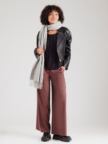 ZABAIONE - Camiseta 'Mi44nou' en negro