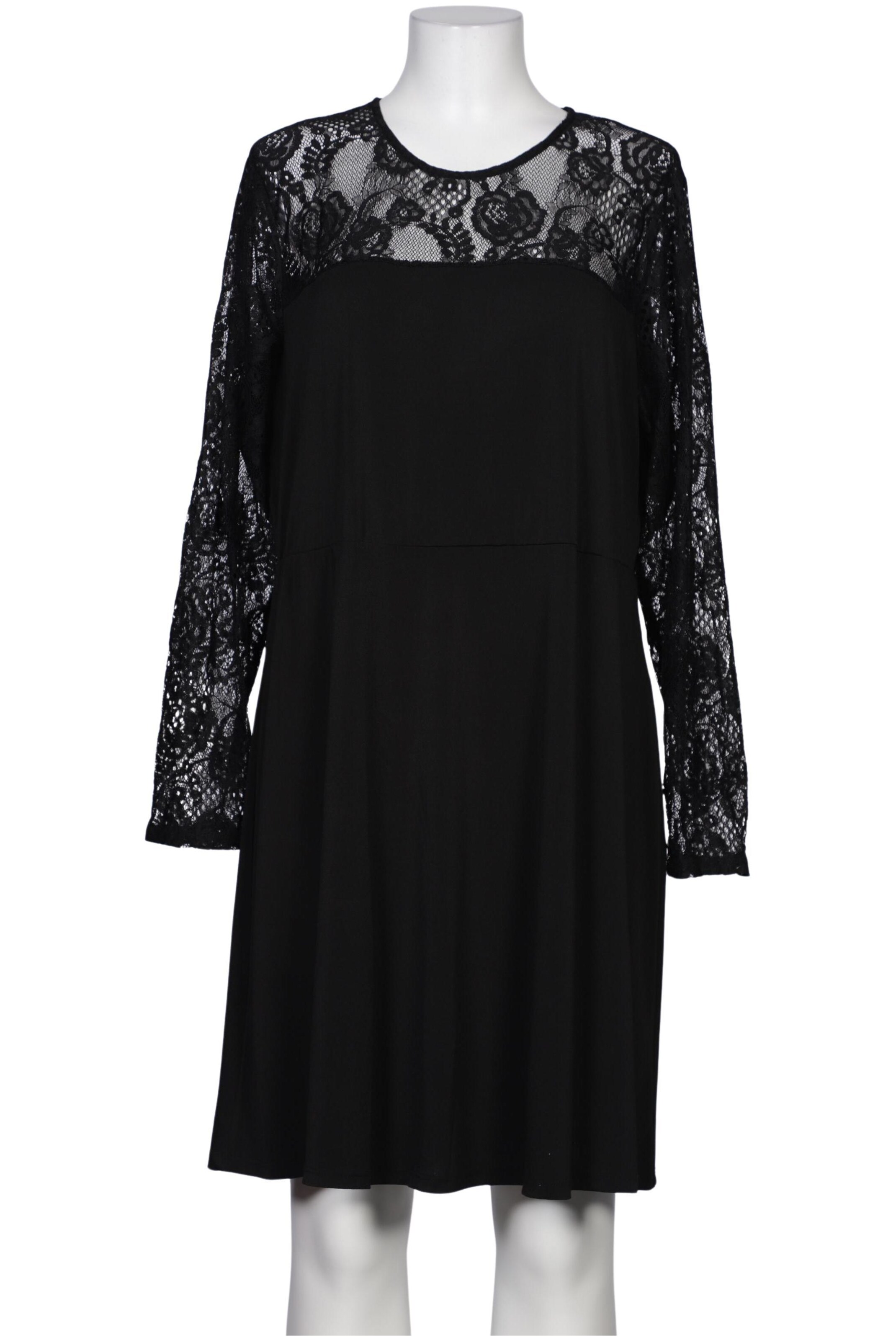 Vero Moda Curve Dress in 4XL in Black: front