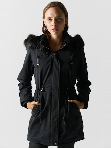 Parka invernale di KOROSHI in nero: frontale