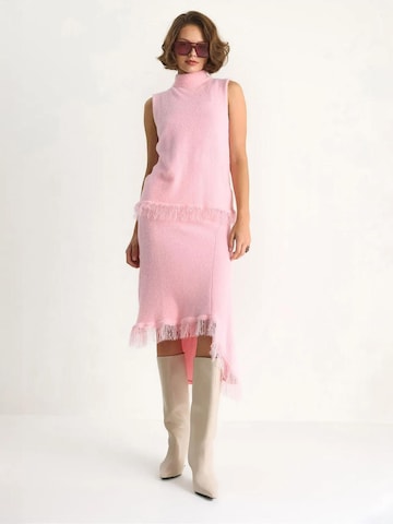 Costume Bianco Lucci en rose