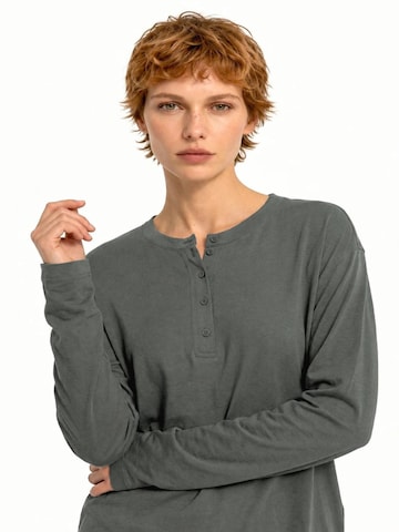 Alexa Dash Shirt in Green: front