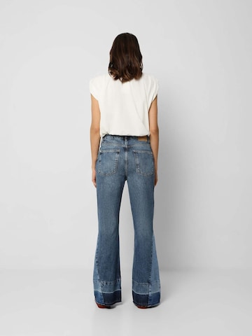 Scalpers Flared Jeans in Blauw