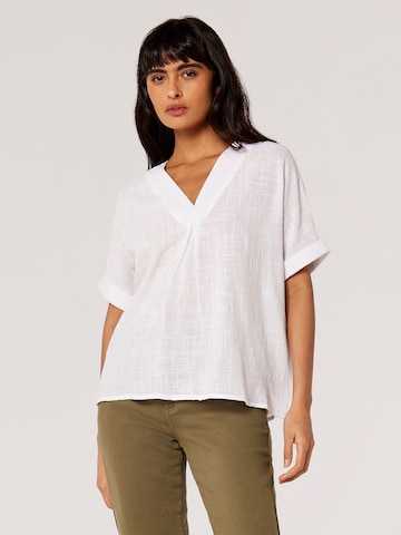 Apricot Blouse in Wit: voorkant
