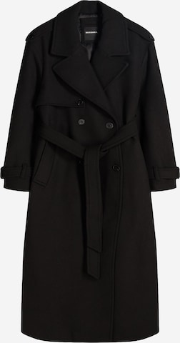 Bershka Преходно палто в черно: отпред