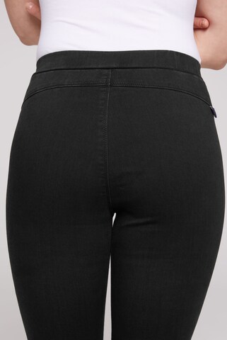 Soccx Slim fit Jeans in Black