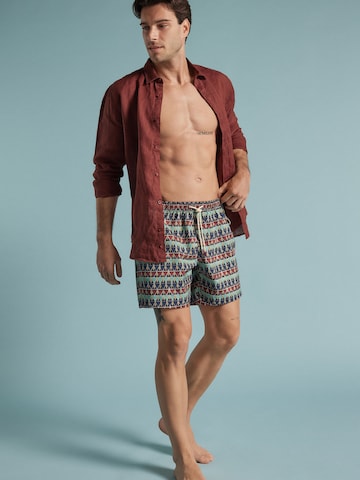 IUMAN Intimissimi Board Shorts in Red