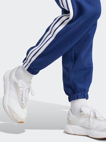 ADIDAS SPORTSWEAR Конический (Tapered) Спортивные штаны 'Essentials' в Синий