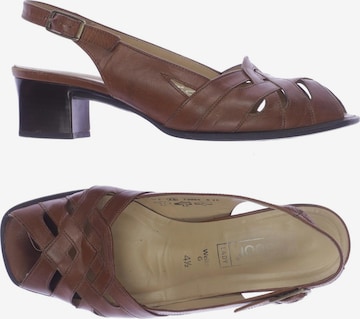 GABOR Sandals & High-Heeled Sandals in 37,5 in Brown: front