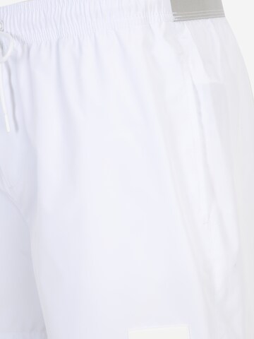 Shorts de bain Calvin Klein Swimwear en blanc