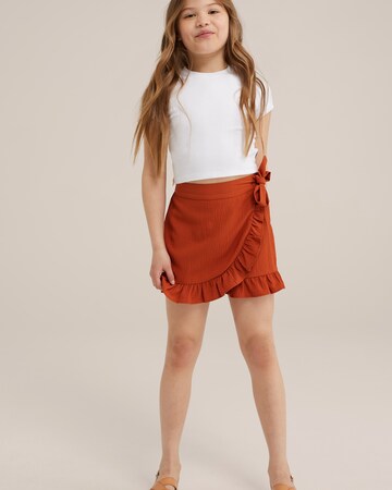 WE Fashion Regular Trousers in Red