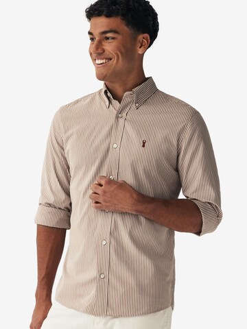 Coupe regular Chemise Next en beige : devant