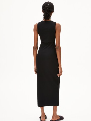 Robe ARMEDANGELS en noir