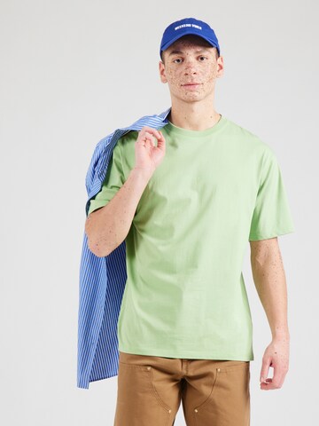SCOTCH & SODA T-shirt 'Seasonal Core' i grön: framsida
