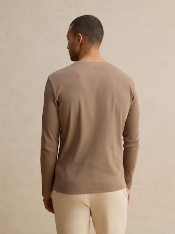 DAN FOX APPAREL Majica 'Kai' | bež barva