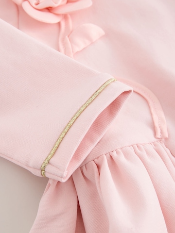 Robe Baker by Ted Baker en rose