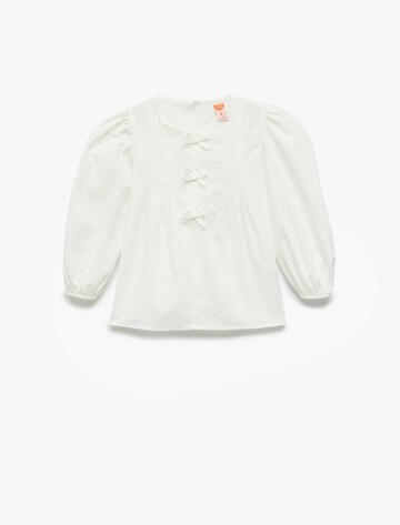 Koton Blouse in White: front