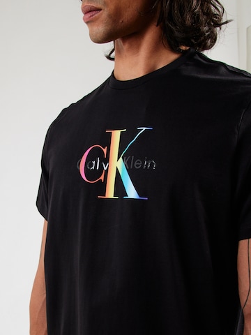 Calvin Klein Jeans Тениска '20s PRIDE25' в черно