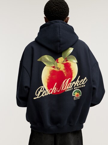 Sweat-shirt Pull&Bear en bleu : devant