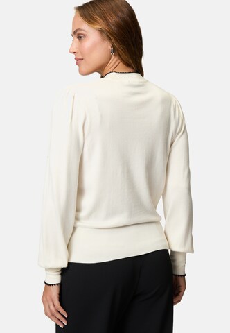 zero Pullover in Weiß