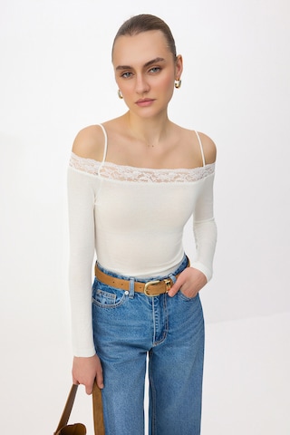 Trendyol Shirt in Beige: front