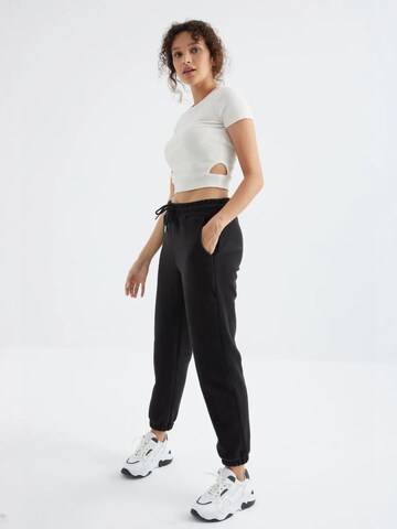 regular Pantaloni sportivi di Tommy Life in nero
