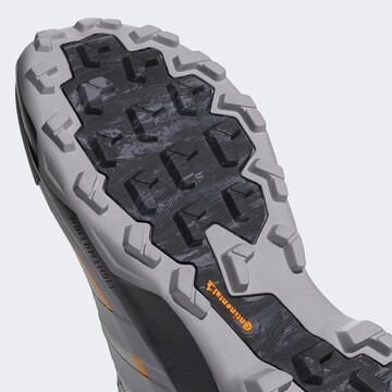 Scarpa bassa 'Skychaser Ax5' di ADIDAS TERREX in grigio