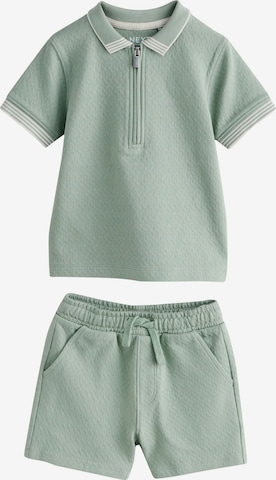 Set Next en vert : devant