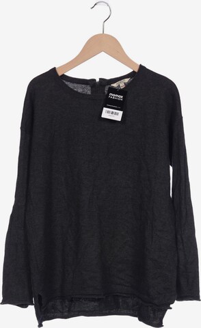 Peckott Sweater & Cardigan in S in Grey: front