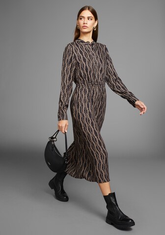 HECHTER PARIS Dress in Brown