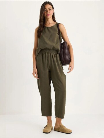 Completo pantalone di Bianco Lucci in verde
