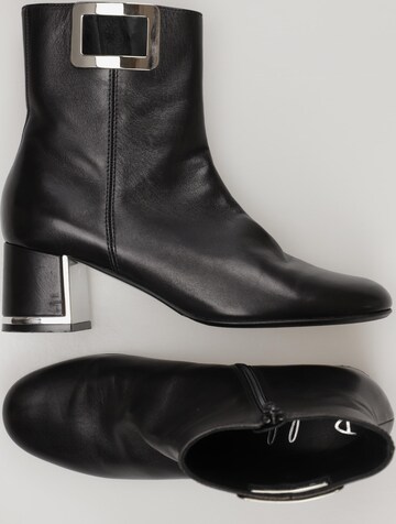Baldinini Dress Boots in 38 in Black: front
