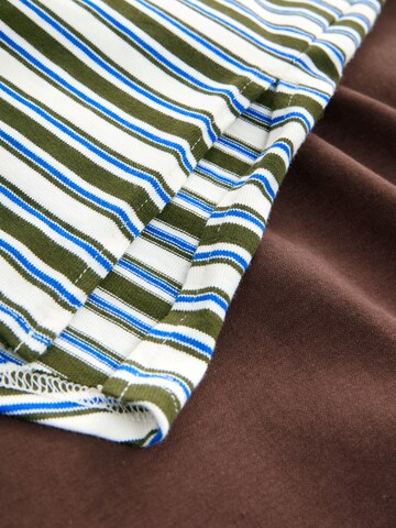 Next T-Shirt in Braun