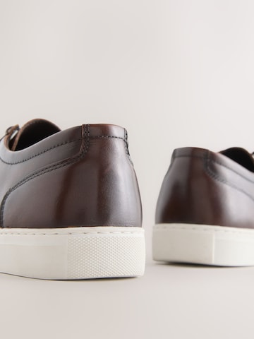 Next Sneaker in Braun