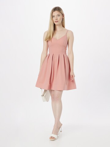 Skirt & Stiletto Sukienka koktajlowa w kolorze różowy