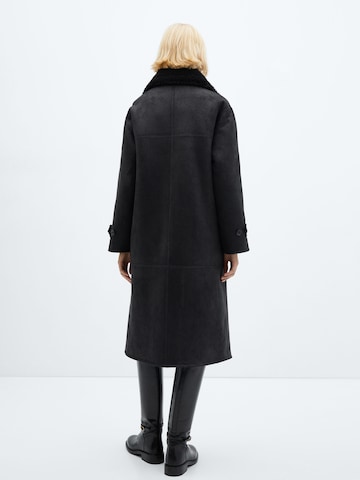 MANGO Zimní kabát 'Mamba' – černá