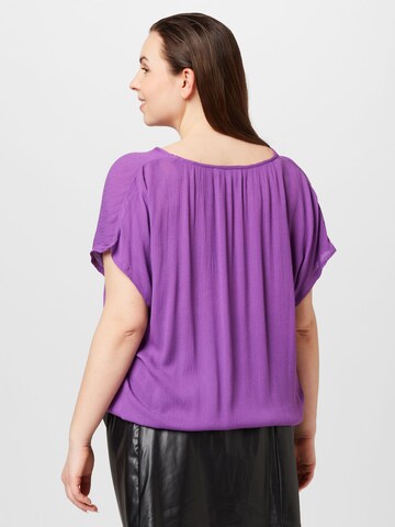 KAFFE CURVE - Blusa 'Ami Stanley' em roxo