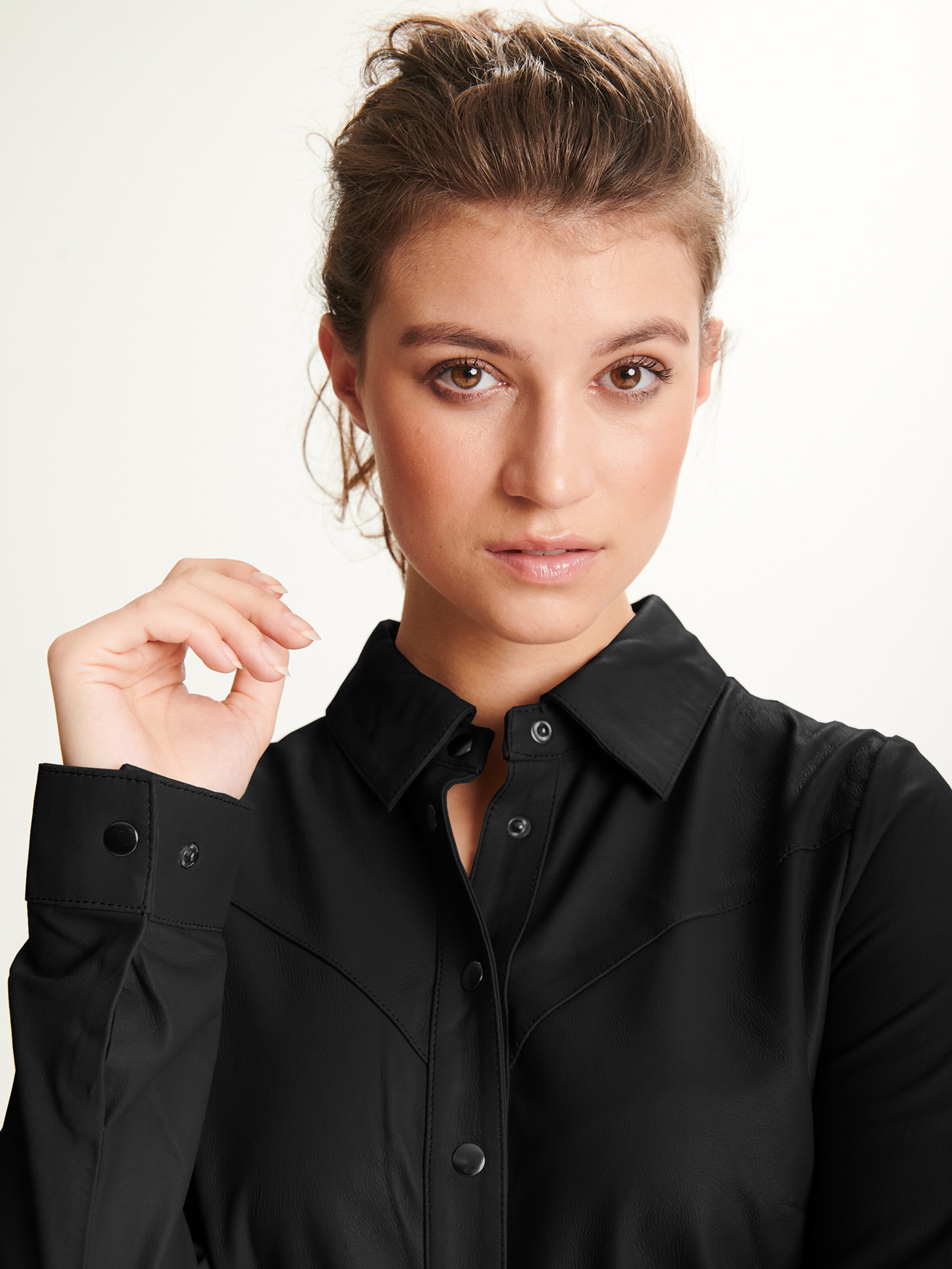 Vêtements Robe-chemise Tanja BTFCPH en Noir 