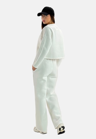 Elara Regular Tracksuit in White