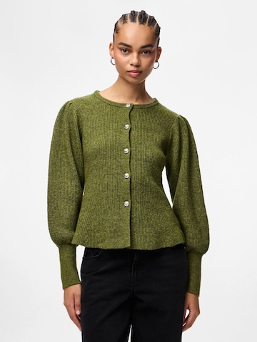 PIECES Gebreid vest 'PCAnnie' in Groen: voorkant