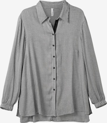 SHEEGO Blouse in Grey: front
