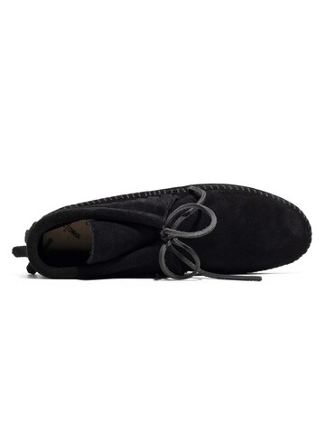 Minnetonka Мокасины в Черный