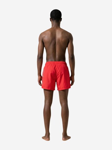 Pantaloncini da bagno '7M002001 AF14497' di EA7 Emporio Armani in rosso