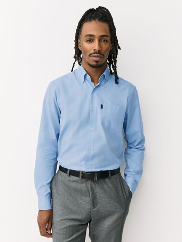 Next Slim Fit Hemd in Blau: Vorderseite
