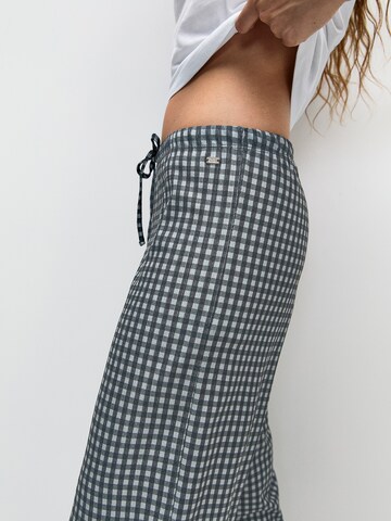 Pull&Bear Regular Pants in Grey